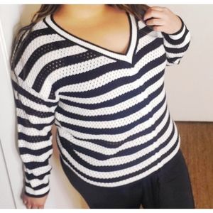 NWOT Black and white striped v neck knit sweater